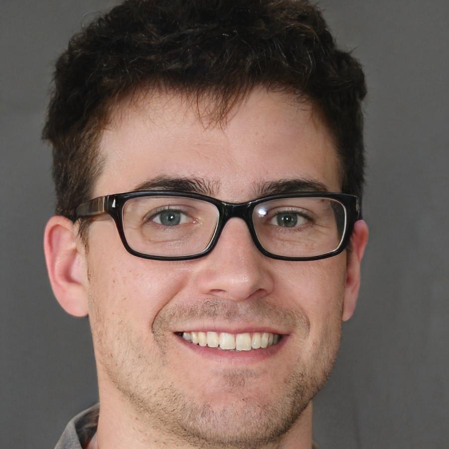 Lead financial instructor Matthias Kellner in professional setting